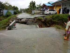 Bajir Lumpuhkan Akses Warga Di Timika