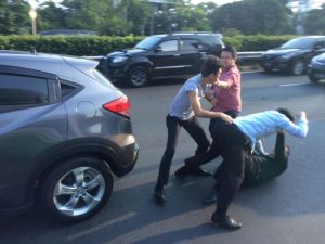 Parah 4 Bapak Ini Berantem Di Jalan Tol Jakarta
