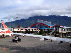 Kabandara Sentani ; ” Jangan Cuma Mau Berorientasi Saja Ke Bandara Sentani. Carilah Juga Peluang Ke Bandara-Bandara Yang Lain Di Papua, Karena Semua Bandara Memang Sangat Butuh Avsec “
