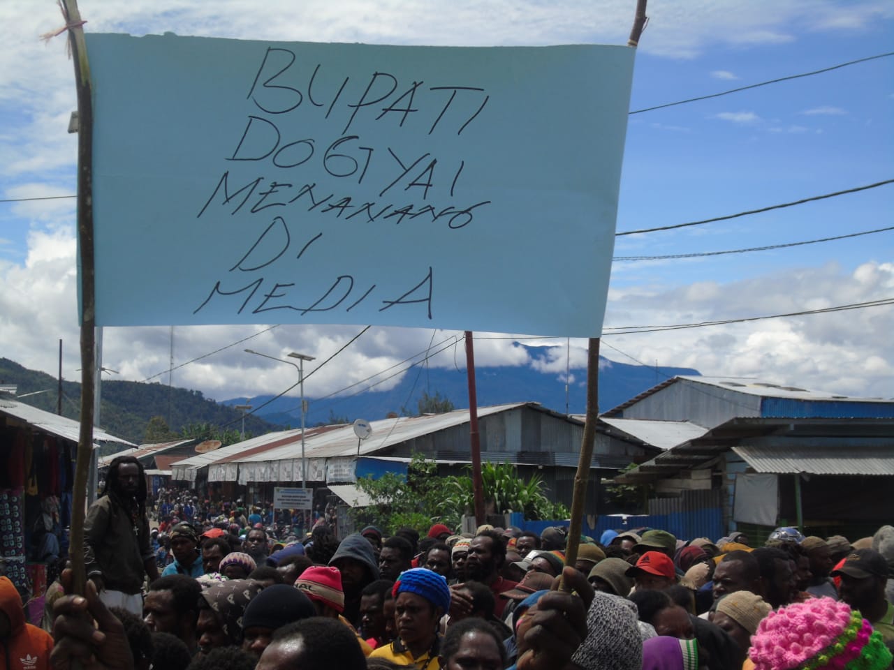 Para Pencaker Cpns Di Dogiyai Lakukan Protes Dengan Demo Damai Kabar Daerah Papua