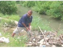 Peduli Sampah, Otis Suwae Usulkan Dibentuknya Satgas Penjaga Sungai
