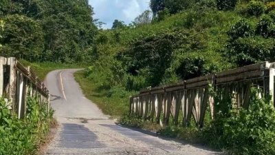 Terkait Kerusakan Jalan Trans Nasional Wondama, PPK 4.2 Hendro Frendli Singal; “Itu Masih Dalam Tahap Pengerjaan”