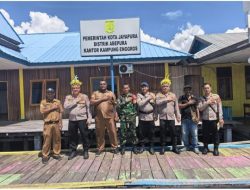Tim Korbinmas Baharkam Polri Laksanakan Penilaian Lomba Tiga Pilar Kamtibmas Di Kampung Enggros